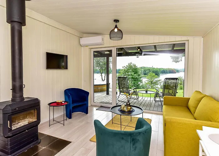 Volunge House